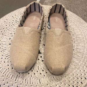 Tom’s slip ons